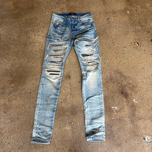 Load image into Gallery viewer, Amiri Denim Size 29
