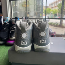 Load image into Gallery viewer, Jordan Cool Grey 9s Size 8

