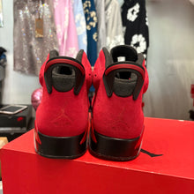 Load image into Gallery viewer, Jordan Toro 6s Size 10
