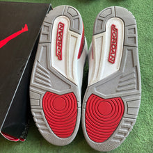 Load image into Gallery viewer, Jordan Hall of Fame 3s Size 12
