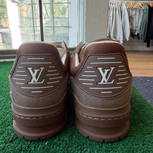 Load image into Gallery viewer, Louis Vuitton Trainers Size 6.5UK
