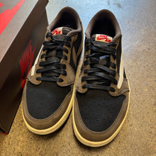 Load image into Gallery viewer, Jordan Travis Scott 1 Lows Size 10.5

