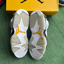 Load image into Gallery viewer, Jordan Ochre 6s Size 9.5
