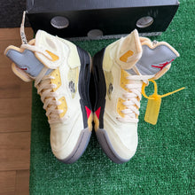 Load image into Gallery viewer, Jordan X Off White Sail 5s Size 5
