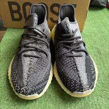 Load image into Gallery viewer, Adidas Yeezy Carbon 350V2s Size 9.5
