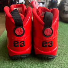 Load image into Gallery viewer, Jordan Chili 9s Size 8
