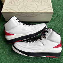 Load image into Gallery viewer, Jordan Chicago 2s Size 9.5
