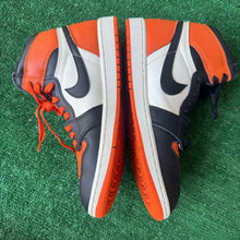 Load image into Gallery viewer, Jordan Shattered Backboard 1s Size 10.5
