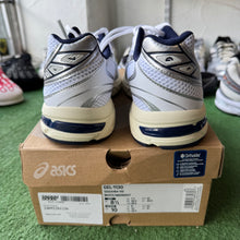 Load image into Gallery viewer, ASICS Midnight Gel-1130s Size 8.5
