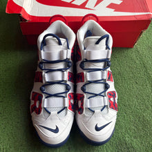 Load image into Gallery viewer, Nike USA Uptempos Size 13
