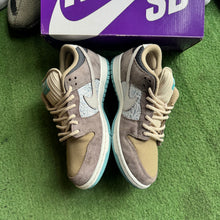 Load image into Gallery viewer, Nike SB Big Money Low Dunks Size 10.5
