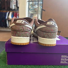 Load image into Gallery viewer, Nike Paisley Brown SB Low Dunks Size 9
