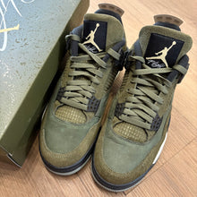 Load image into Gallery viewer, Jordan Olive Craft 4s Size 9
