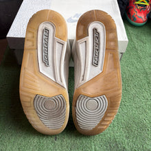 Load image into Gallery viewer, Jordan Craft Ivory 3s Size 8.5
