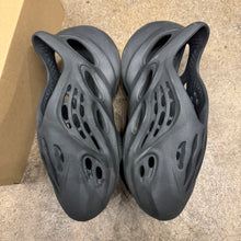 Load image into Gallery viewer, Yeezy Onyx Foam Runners Size 6
