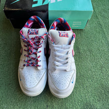 Load image into Gallery viewer, Nike Parra SB Low Dunks Size 9
