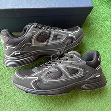 Load image into Gallery viewer, Dior B30s Size 44
