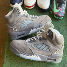 Load image into Gallery viewer, Jordan Wolf Grey 5s Size 7
