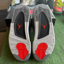 Load image into Gallery viewer, Jordan Infrared 4s Size 7Y
