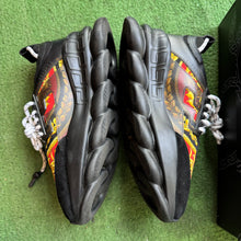 Load image into Gallery viewer, Versace Chain Reactions Size 42
