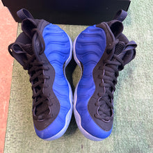 Load image into Gallery viewer, Nike Deep Royal Foamposites Size 9.5
