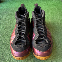 Load image into Gallery viewer, Nike Maroon Foamposites Size 10
