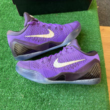 Load image into Gallery viewer, Nike Kobe Moonwalker Protro Low 9s Size 8
