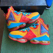 Load image into Gallery viewer, Nike LeBron Tune Squad 19s Size 11
