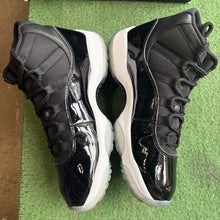 Load image into Gallery viewer, Jordan Space Jam 11s Size 10.5
