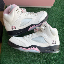 Load image into Gallery viewer, Jordan Medium Pink 5s Size 10.5
