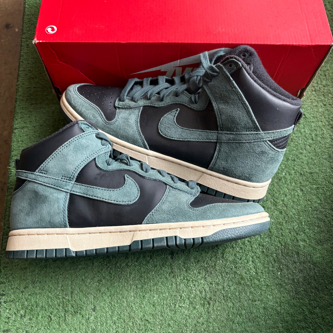 Nike Faded Spruce High Dunks Size 7.5