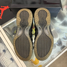 Load image into Gallery viewer, Nike All - Over Swoosh Foamposites Size 11.5
