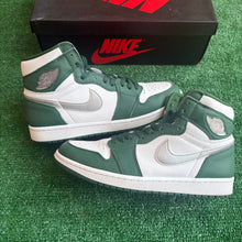 Load image into Gallery viewer, Jordan Gorge Green 1s Size 9
