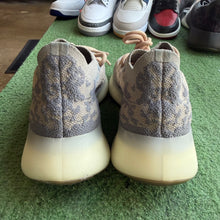 Load image into Gallery viewer, Adidas Yeezy Mist 380s Size 7
