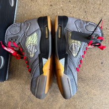 Load image into Gallery viewer, Jordan Off White Muslin 5s Size 9
