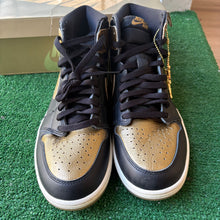 Load image into Gallery viewer, Jordan Metallic Gold 1s Size 10.5
