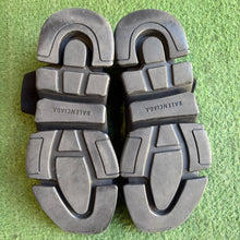 Load image into Gallery viewer, Balenciaga Sock Runners Size 41
