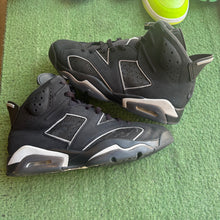 Load image into Gallery viewer, Jordan Cap And Gown 6s Size 8
