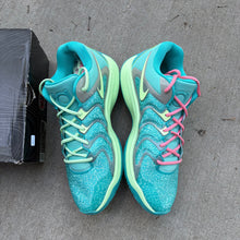 Load image into Gallery viewer, Nike Jonquel Jones Bahamas KD 17s Size 13
