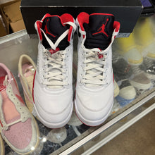 Load image into Gallery viewer, Jordan Black Tongue Fire Red 5s Size 9
