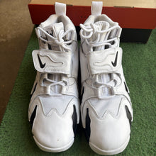 Load image into Gallery viewer, Nike Air Max DT 96s Size 9
