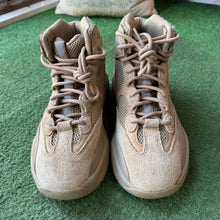 Load image into Gallery viewer, Yeezy DSRT Rock Boots Size 8
