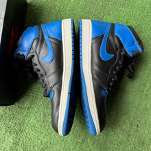 Load image into Gallery viewer, Jordan Royal 1s Size 9.5
