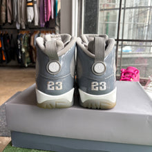 Load image into Gallery viewer, Jordan Cool Grey 9s Size 11
