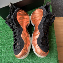 Load image into Gallery viewer, Nike Copper Foamposites Size 9.5
