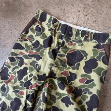 Load image into Gallery viewer, Vintage Camo Pants Size 36 x 30
