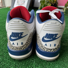 Load image into Gallery viewer, Jordan True Blue 3s Size 9
