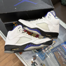 Load image into Gallery viewer, Jordan Concord 5s Size 9
