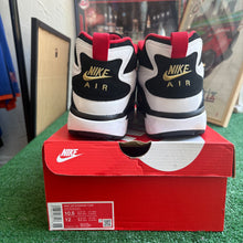 Load image into Gallery viewer, Nike 49ers Air Diamond Turfs Size 10.5
