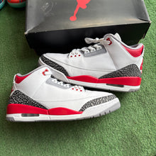 Load image into Gallery viewer, Jordan Fire Red 3s Size 12
